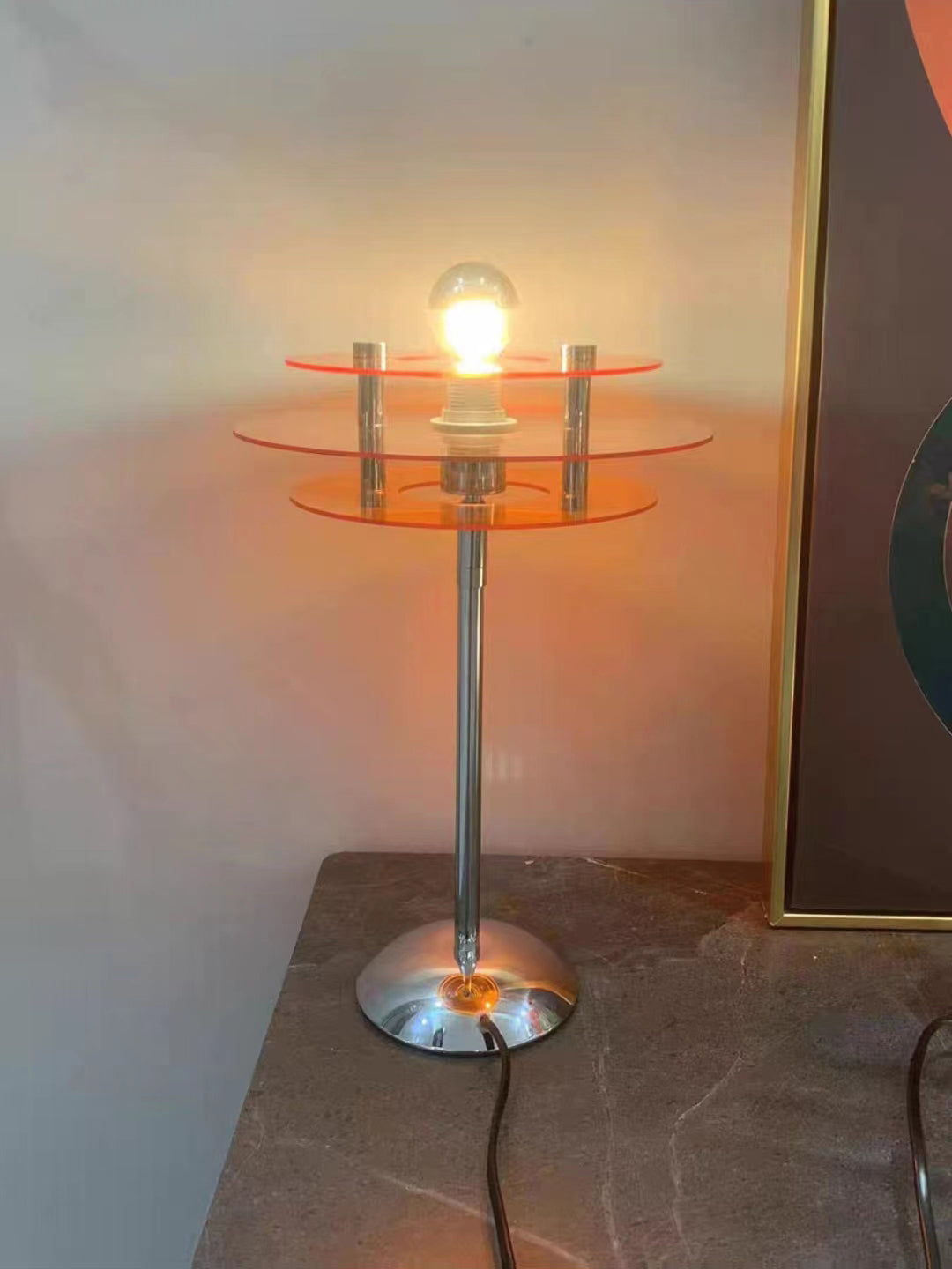 Lampe de Table Géométrique Élégante - Design Réfléchissant et Sophistiqué