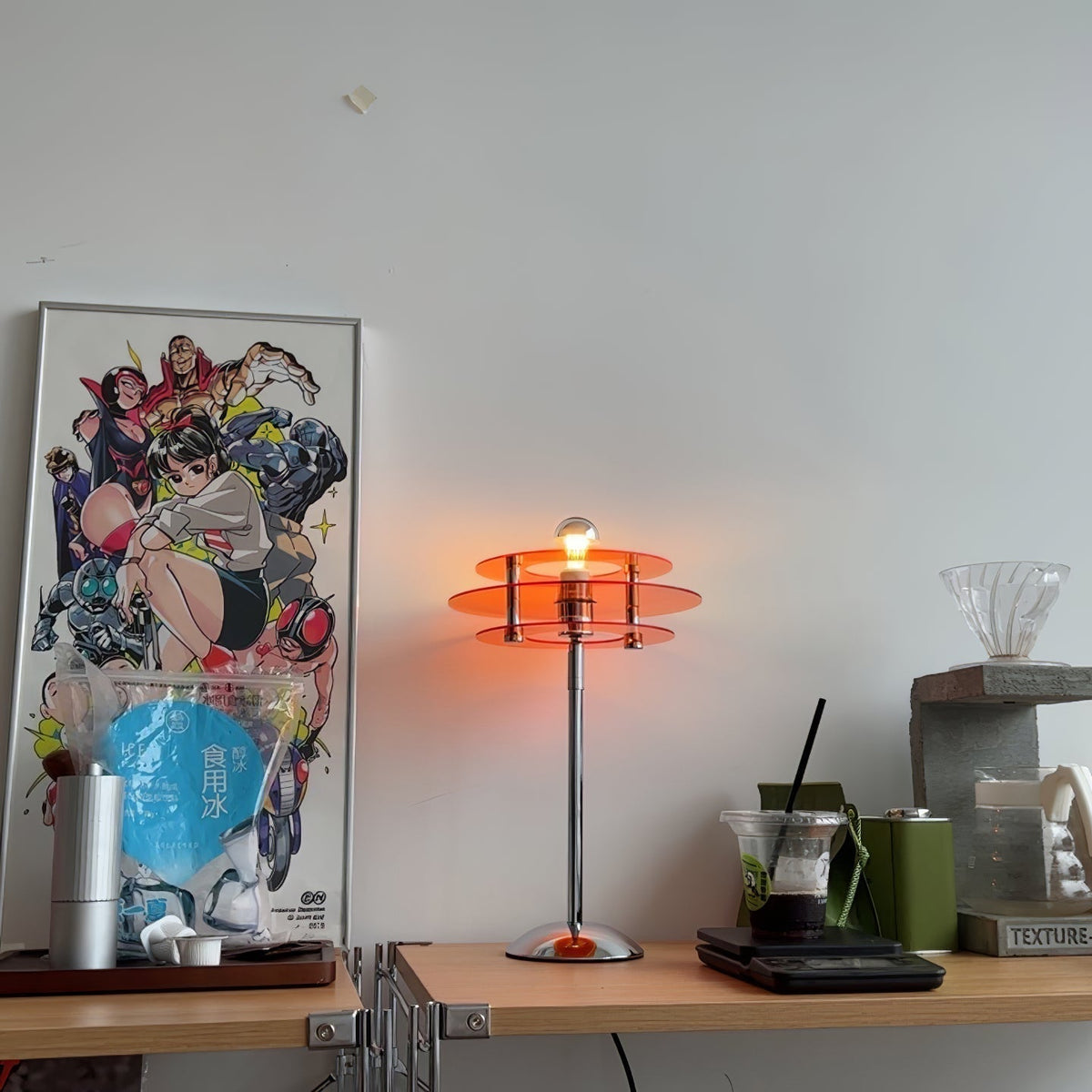 Lampe de Table Géométrique Élégante - Design Réfléchissant et Sophistiqué