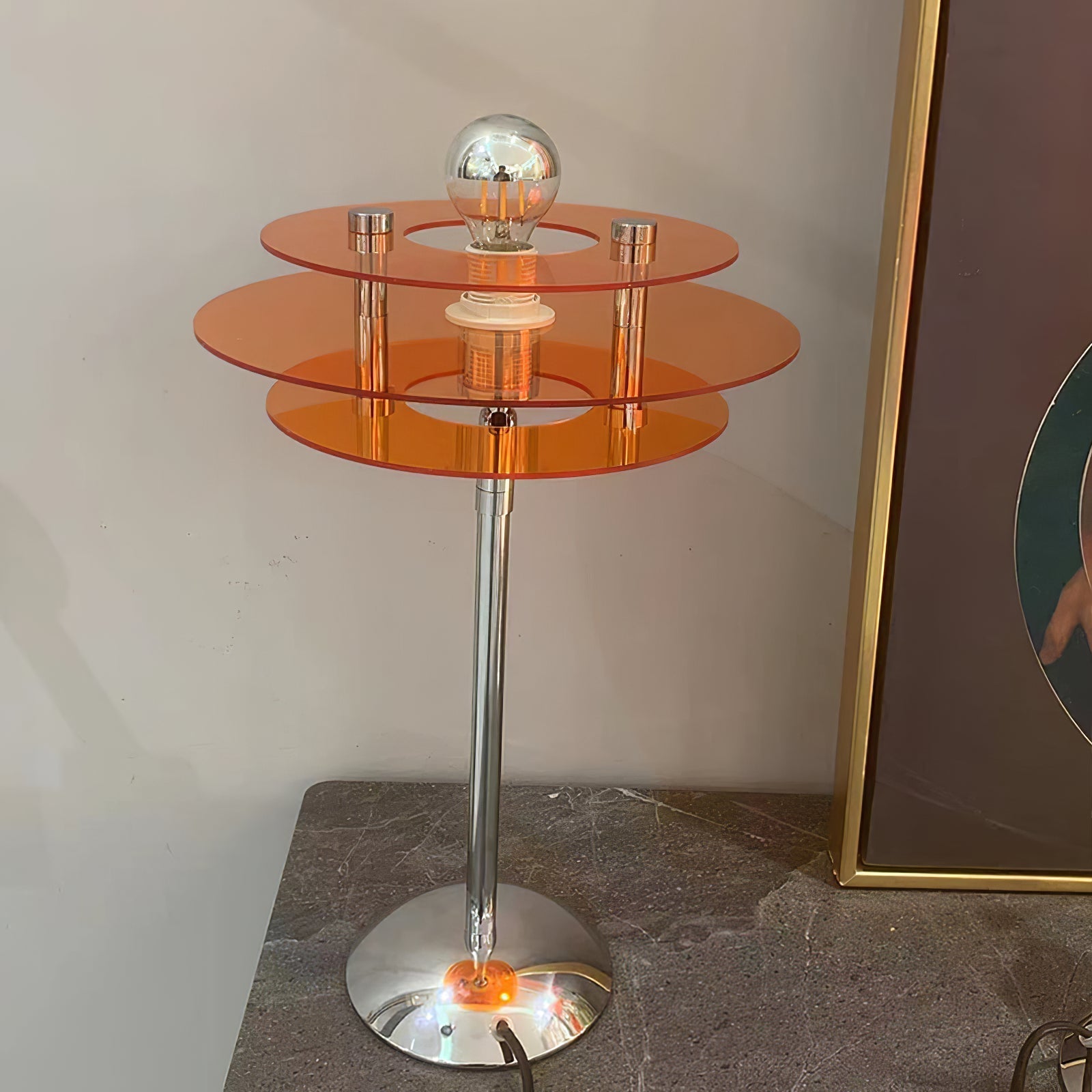 Lampe de Table Géométrique Élégante - Design Réfléchissant et Sophistiqué