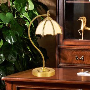 Lampe de Table en Laiton et Verre - Design Élégant en Forme de Parapluie