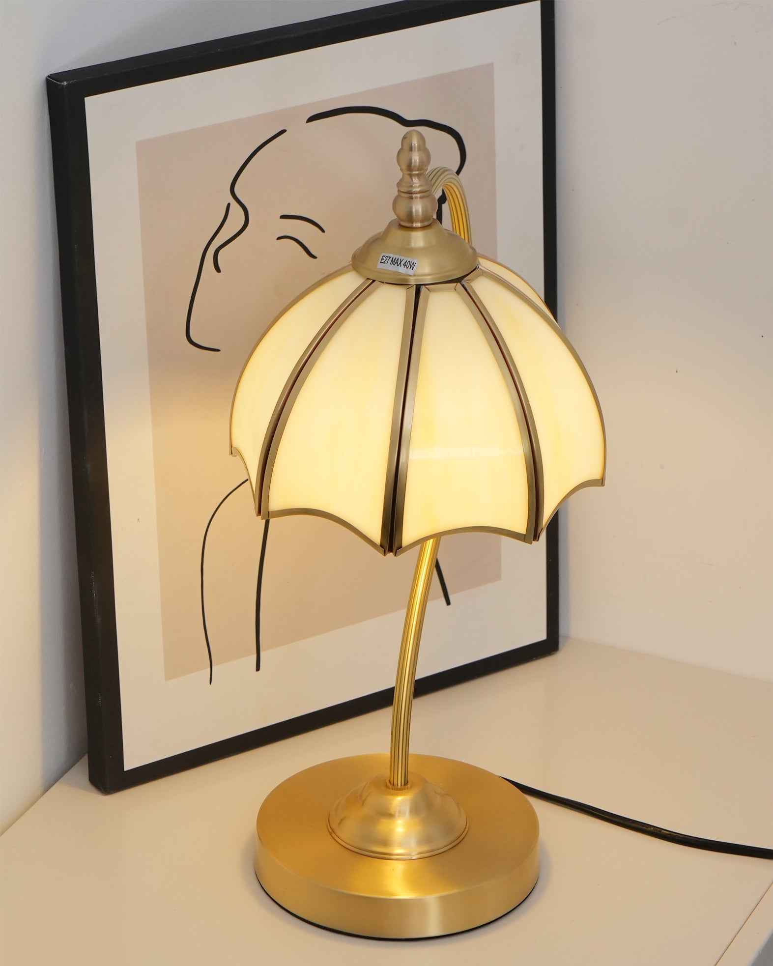 Lampe de Table en Laiton et Verre - Design Élégant en Forme de Parapluie