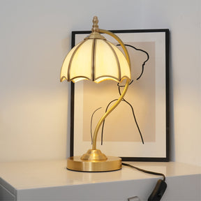 Lampe de Table en Laiton et Verre - Design Élégant en Forme de Parapluie