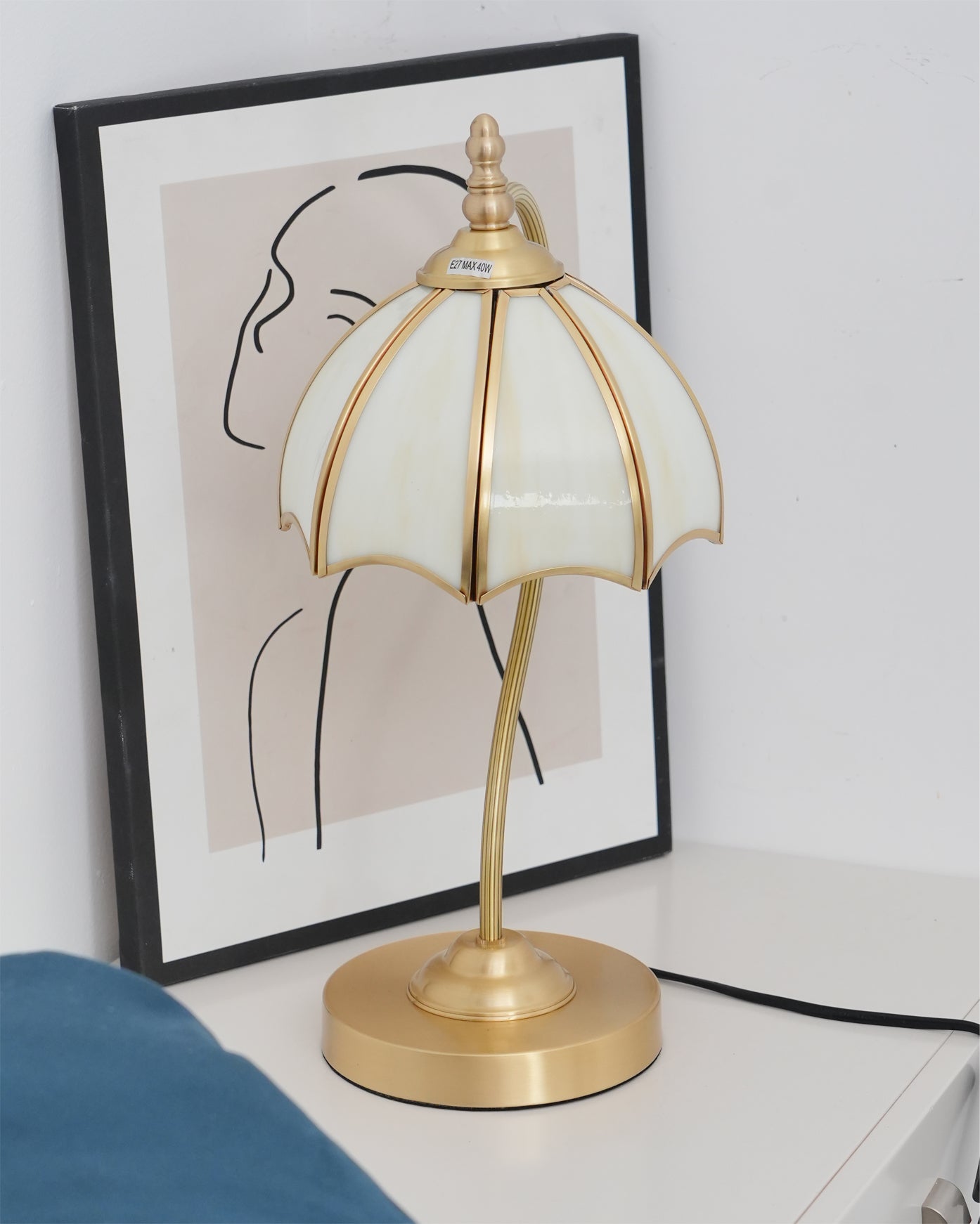 Lampe de Table en Laiton et Verre - Design Élégant en Forme de Parapluie