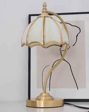 Lampe de Table en Laiton et Verre - Design Élégant en Forme de Parapluie