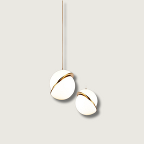 Suspension Contemporaine en PVC - Éclairage Élégant et Polyvalent