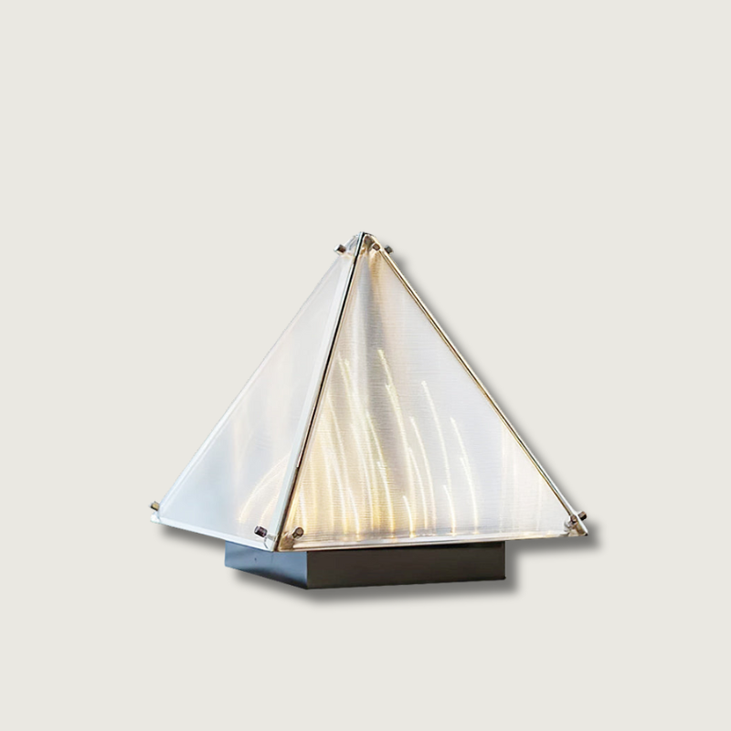Lampe de Table Triangulaire - Design Élégant en Verre Clair