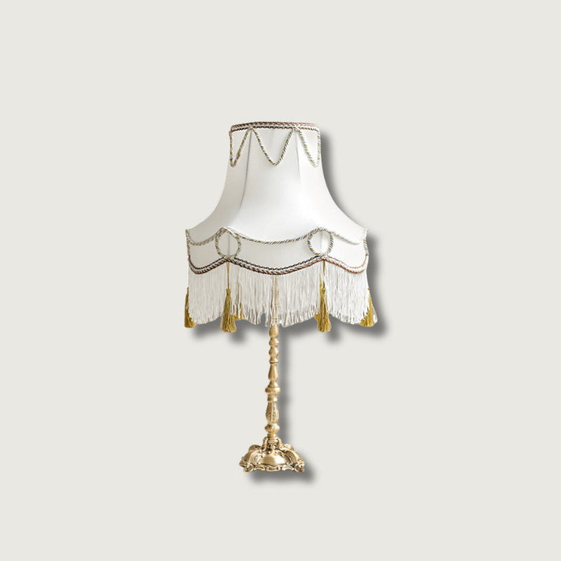 Lampe de Table Victorienne en Laiton - Élégance Classique avec Lumière Chaude