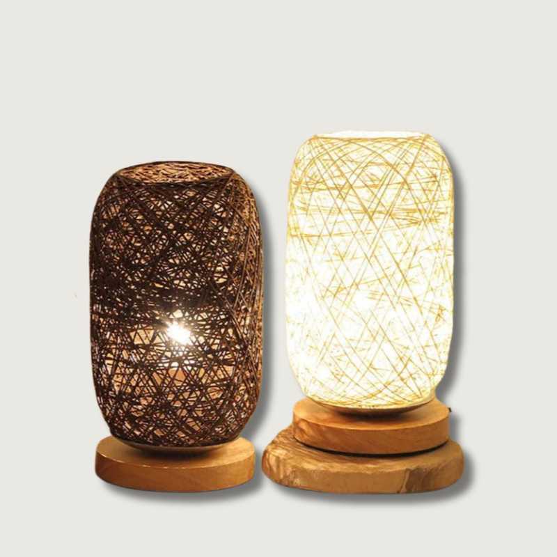 Lampe de Table en Rotin - Élégance Naturelle et Ambiance Chaleureuse