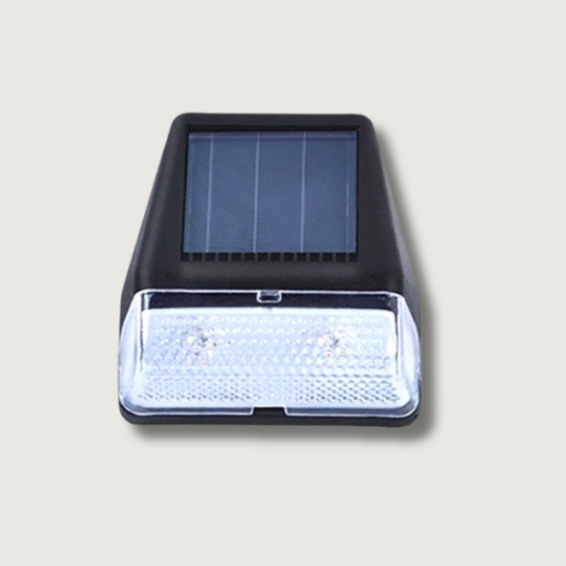 Lampe Solaire d'Extérieur Chic - Éclairage Ambiant Écologique et Élégant