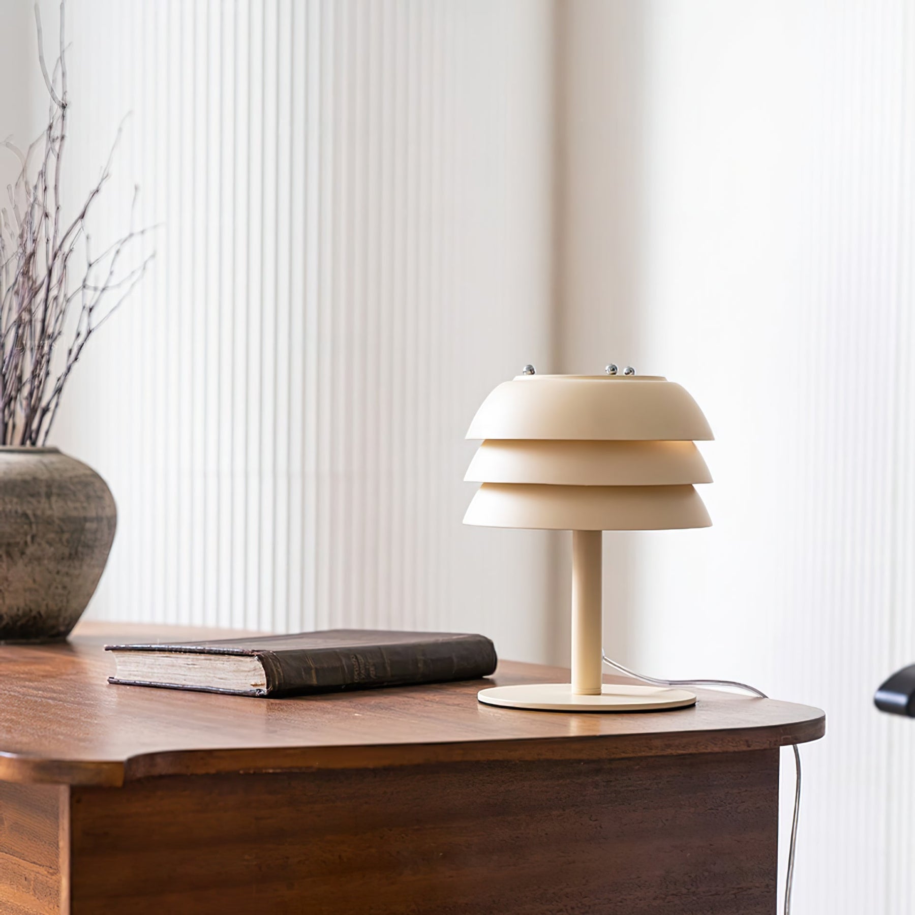 Lampe de Bureau Élégante - Design en Couches et Éclairage Cozy