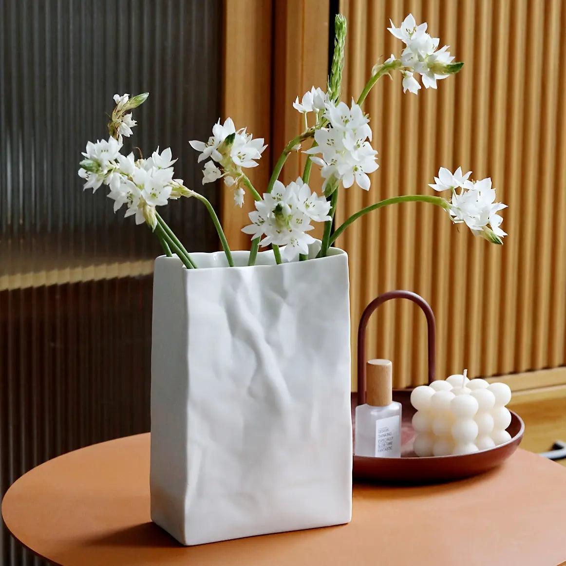 Vase en Céramique Artistique - Design Ludique et Moderne pour Intérieur