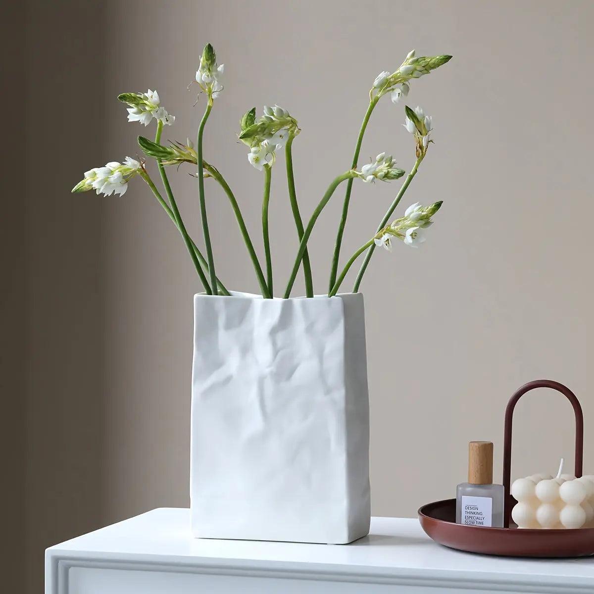 Vase en Céramique Artistique - Design Ludique et Moderne pour Intérieur