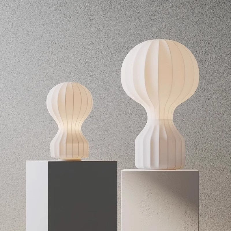 Lampe de Table Wabi Sabi en Soie - Design Minimaliste et Élégant
