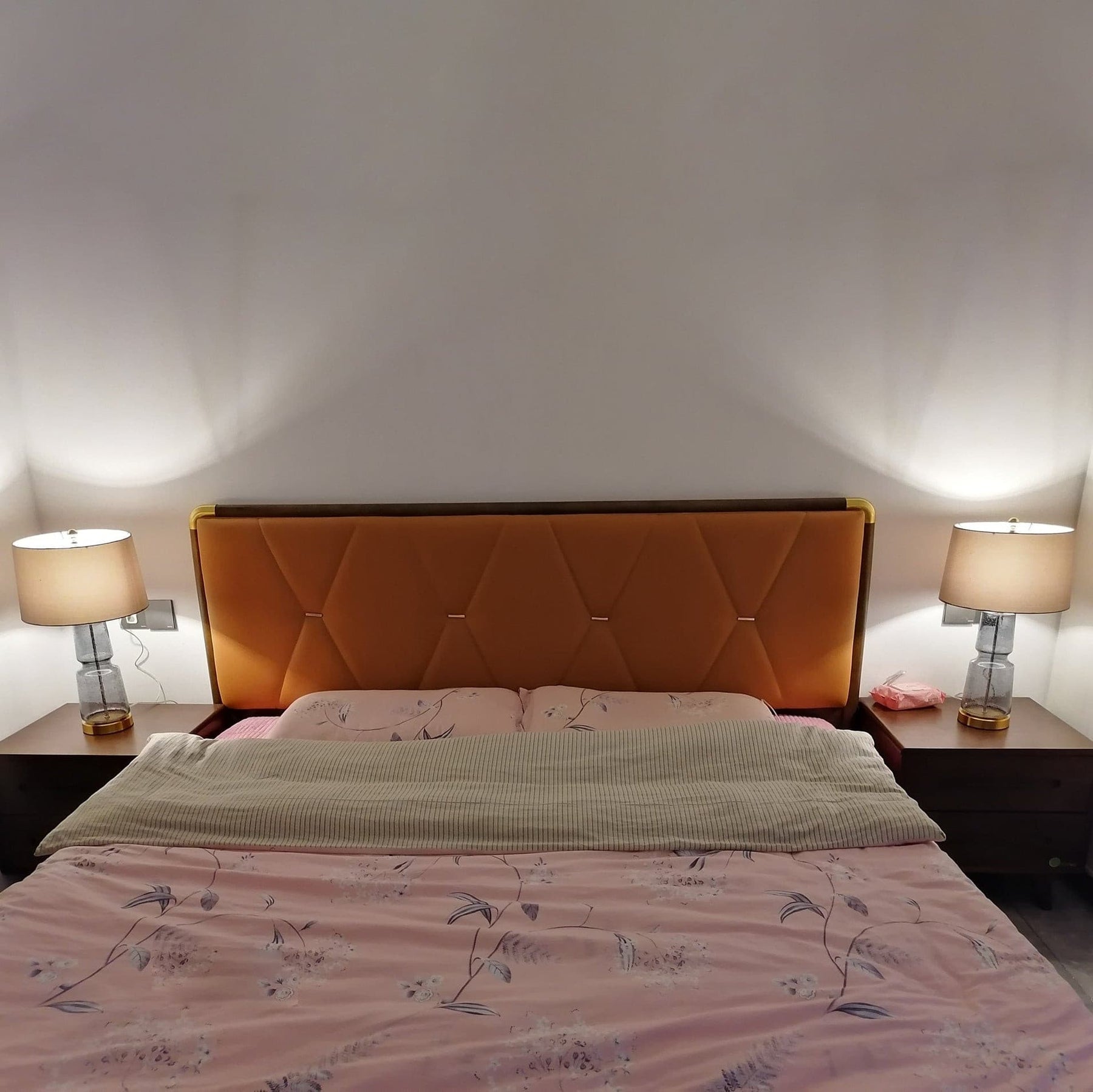 Lampe de Table en Métal et Verre - Design Élégant et Atmosphère Sophistiquée