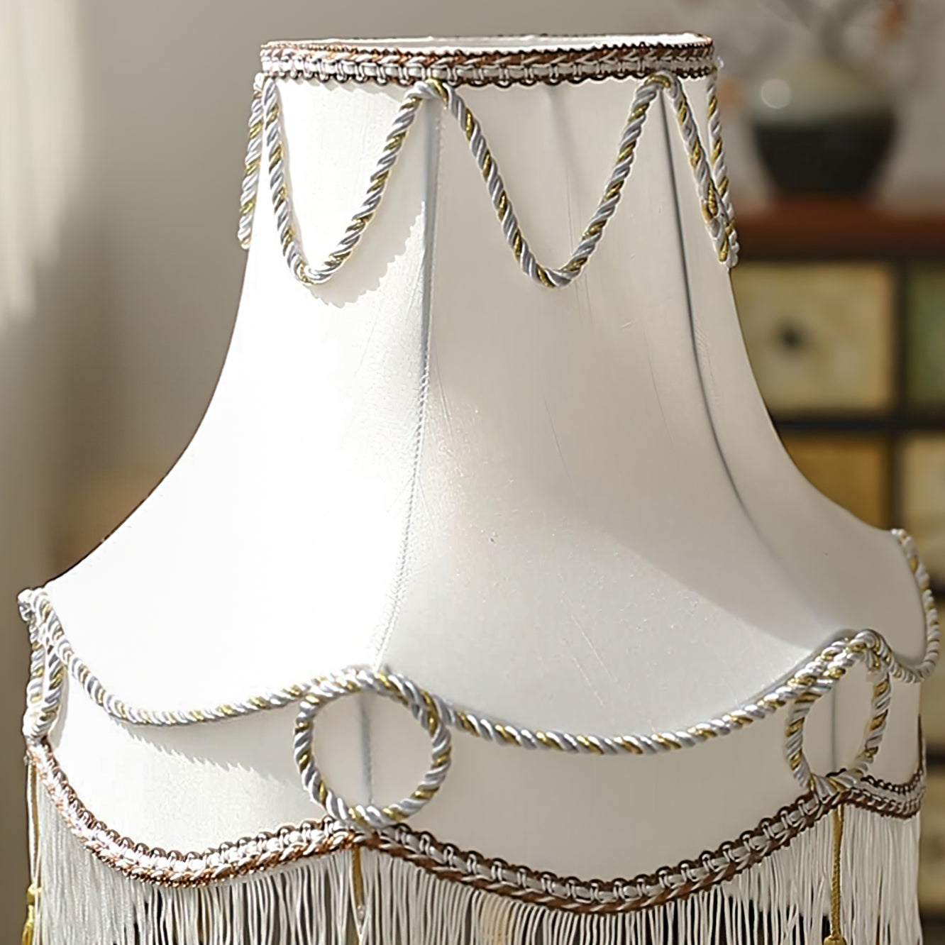 Lampe de Table Victorienne en Laiton - Élégance Classique avec Lumière Chaude