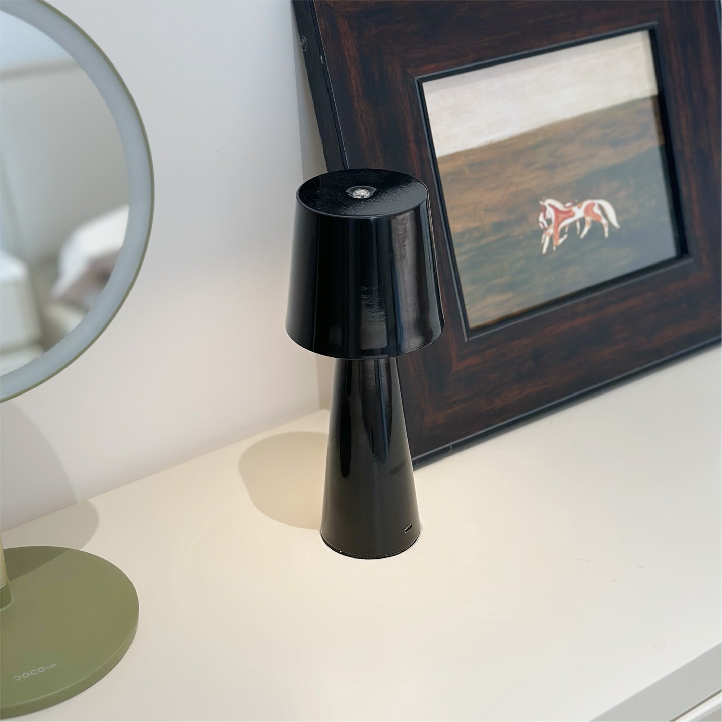 Lampe de Table Rechargeable - Design Minimaliste et Élégant