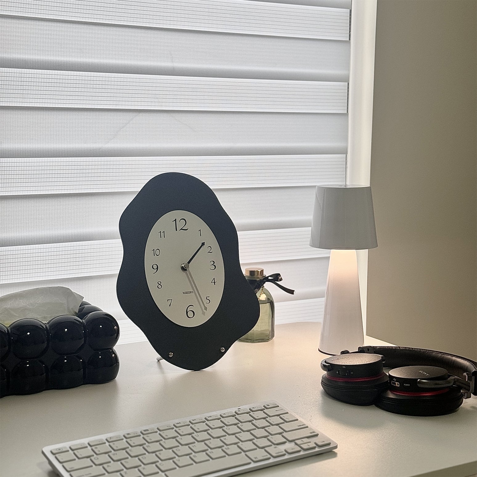 Lampe de Table Rechargeable - Design Minimaliste et Élégant