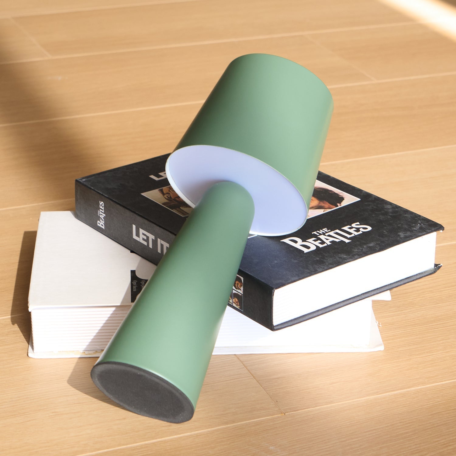 Lampe de Table Rechargeable - Design Minimaliste et Élégant