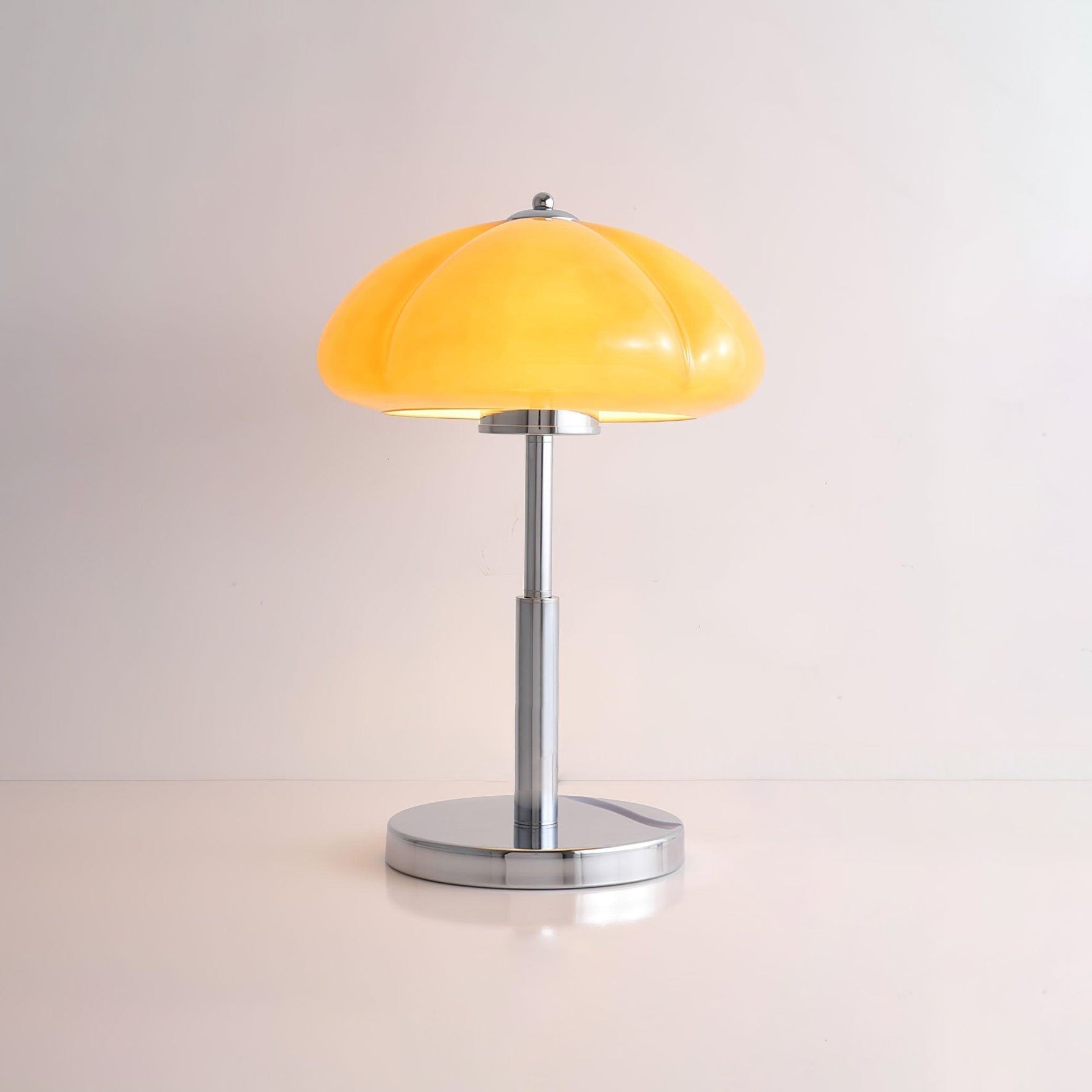 Lampe de Table Bauhaus - Éclairage Ambre et Design Élégant