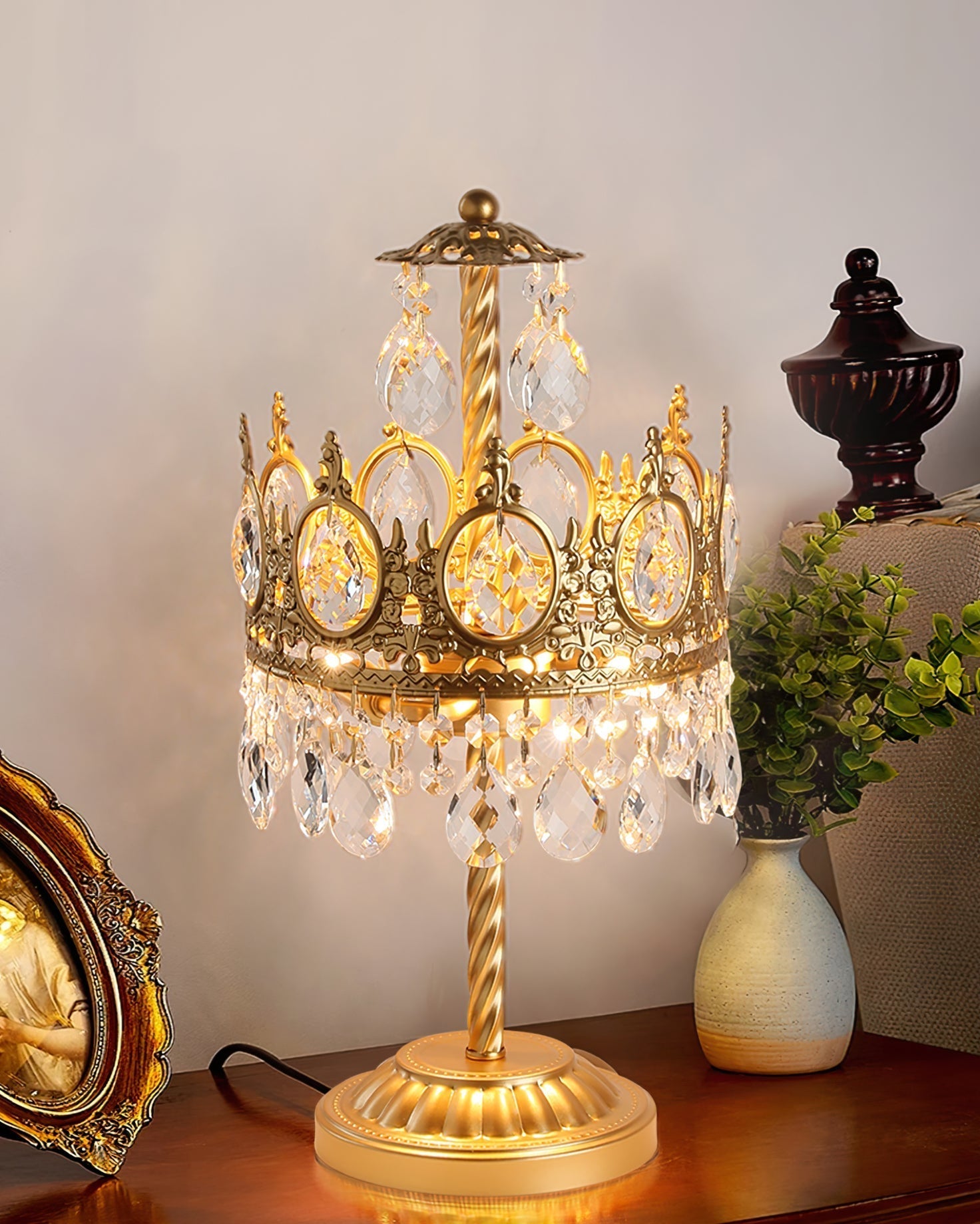 Lampe de Table en Cristal Doré - Élégante et Luxueuse pour Intérieur