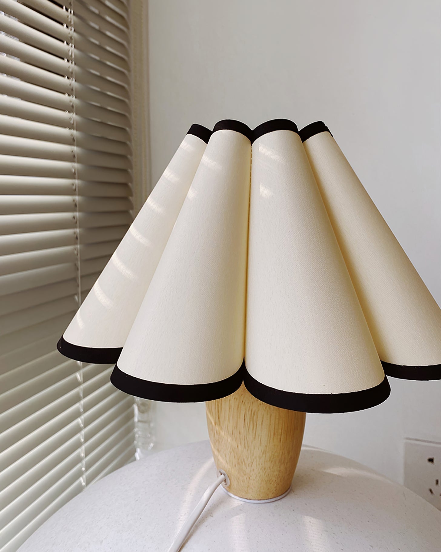 Lampe Tissée Vintage - Élégance et Lumière Chaleureuse