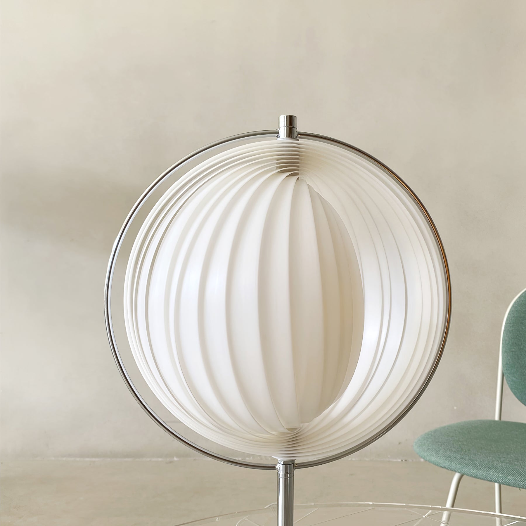 Lampe de Bureau Chrome Élégante - Design Rotatif et Ambiance Raffinée