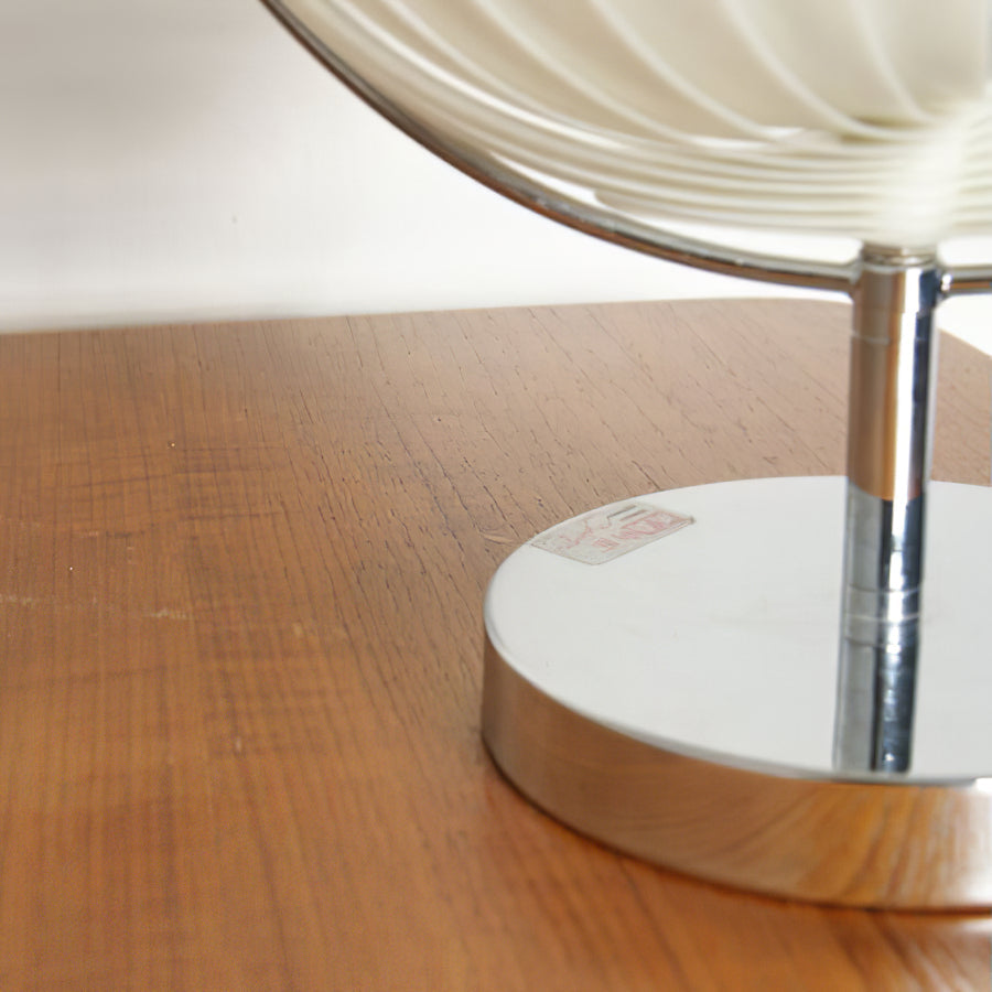Lampe de Bureau Chrome Élégante - Design Rotatif et Ambiance Raffinée