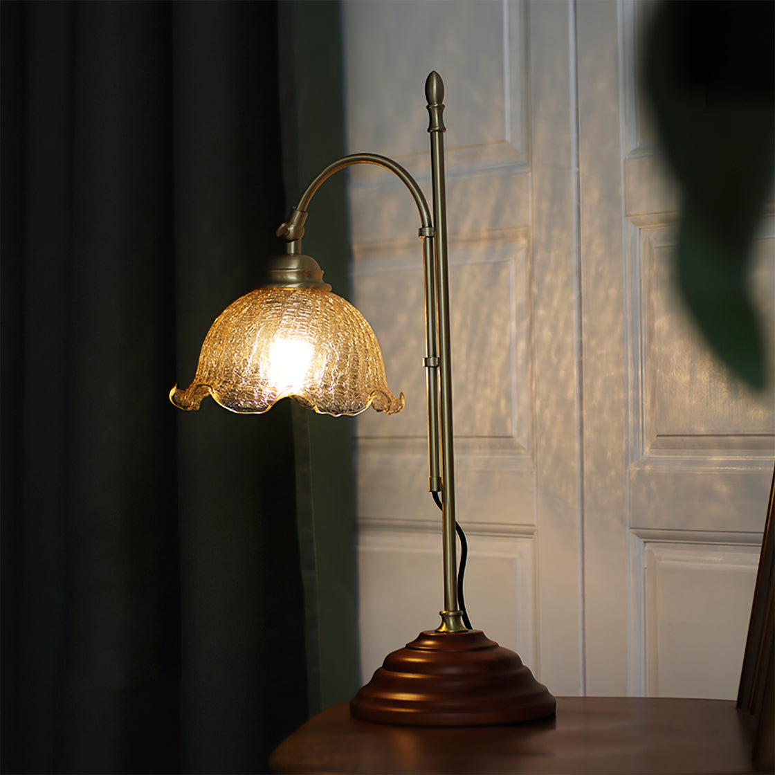Lampe de Table Vintage en Verre Texturé - Douce Lueur et Charme Intemporel