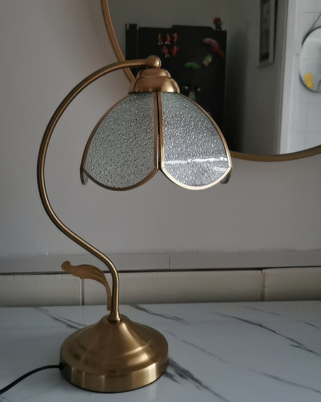 Lampe de Table en Verre Floral - Élégance et Charme Intemporel