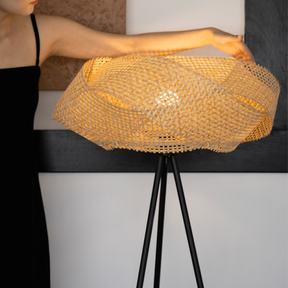 Lampe de Sol en Bambou - Design Contemporain et Éclairage Doux