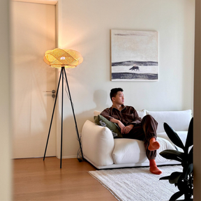 Lampe de Sol en Bambou - Design Contemporain et Éclairage Doux