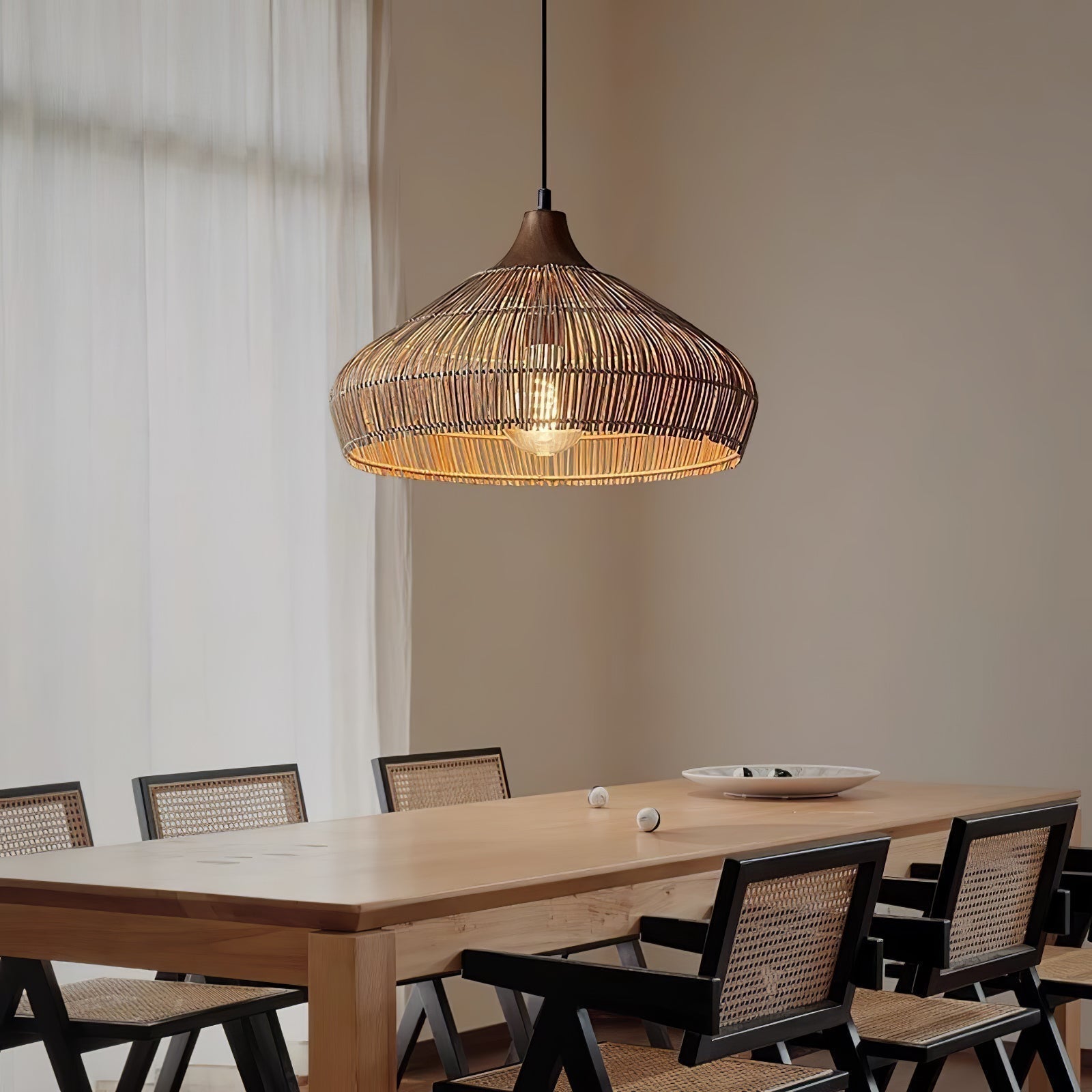 Lampe Suspendue en Rotin Tressé - Éclairage Bohémien pour Intérieurs Chaleureux