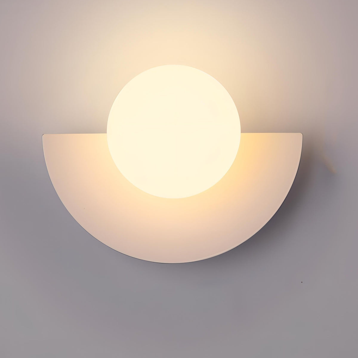 Applique Murale Minimaliste Scandinave - Design Semi-Circulaire et Élégant