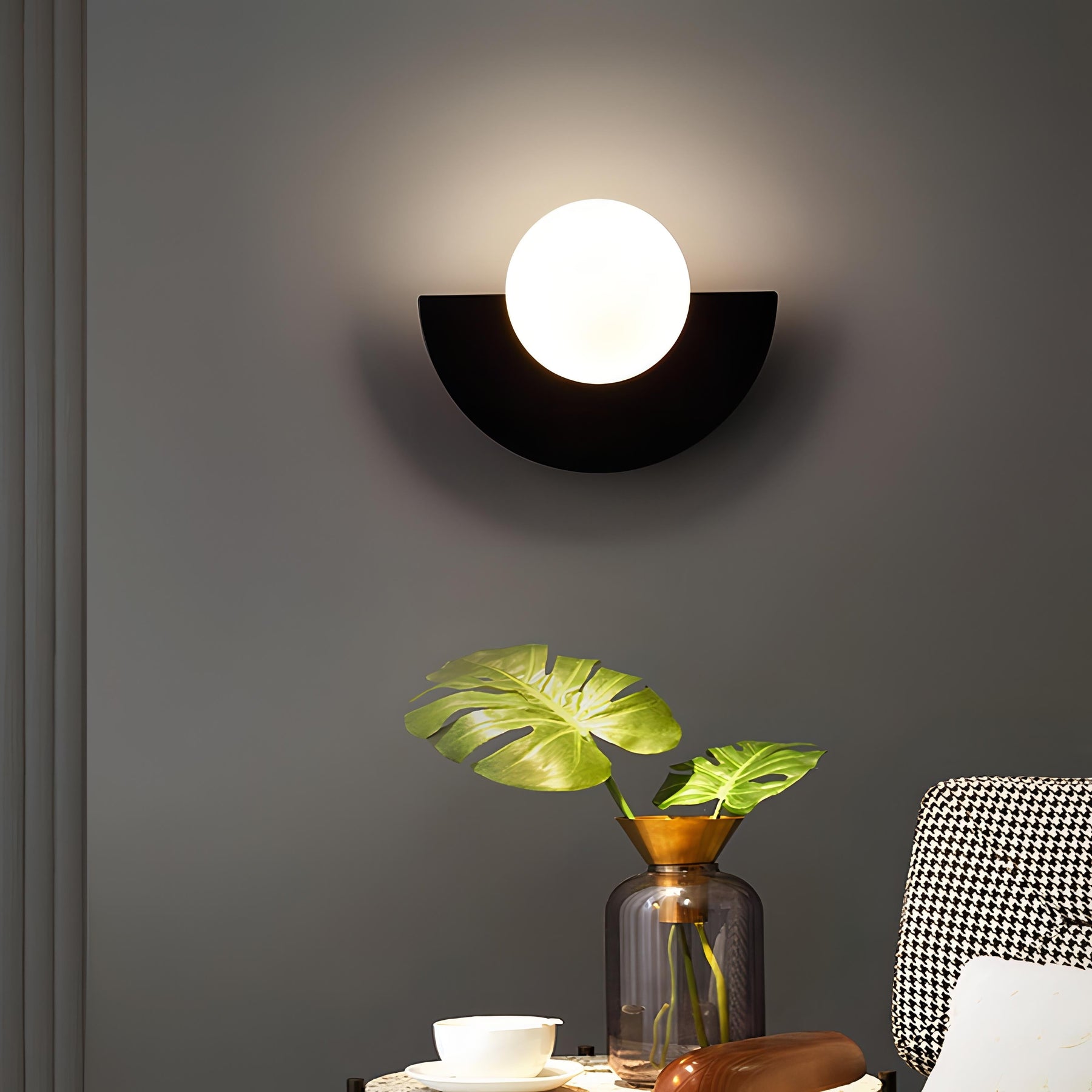 Applique Murale Minimaliste Scandinave - Design Semi-Circulaire et Élégant