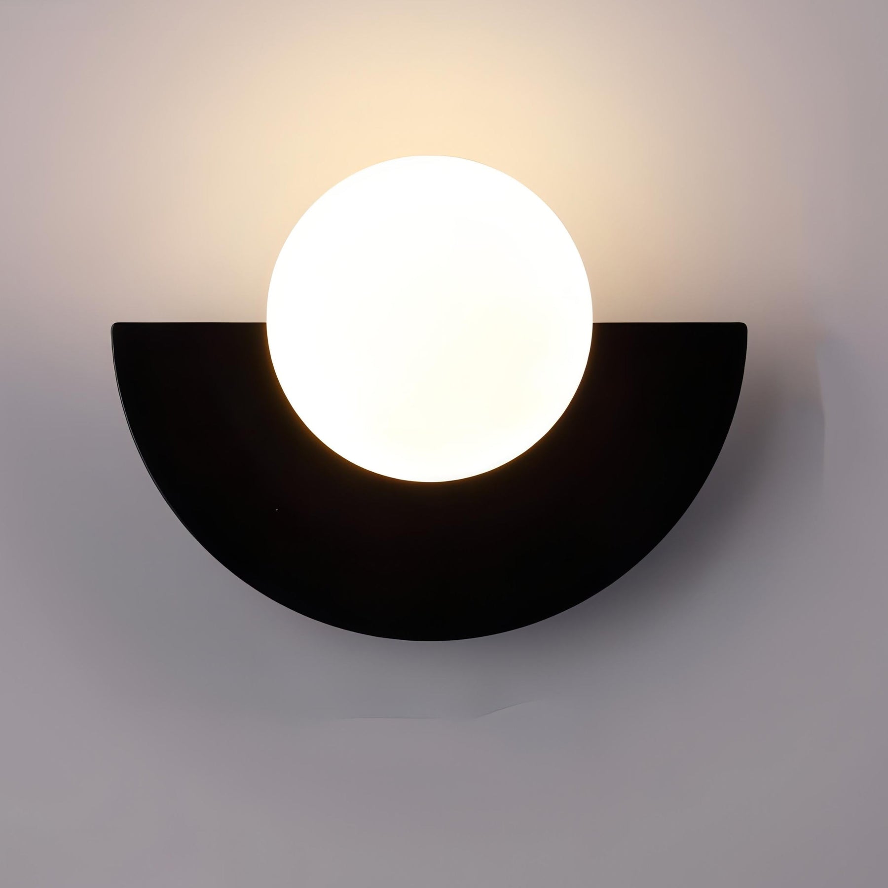 Applique Murale Minimaliste Scandinave - Design Semi-Circulaire et Élégant