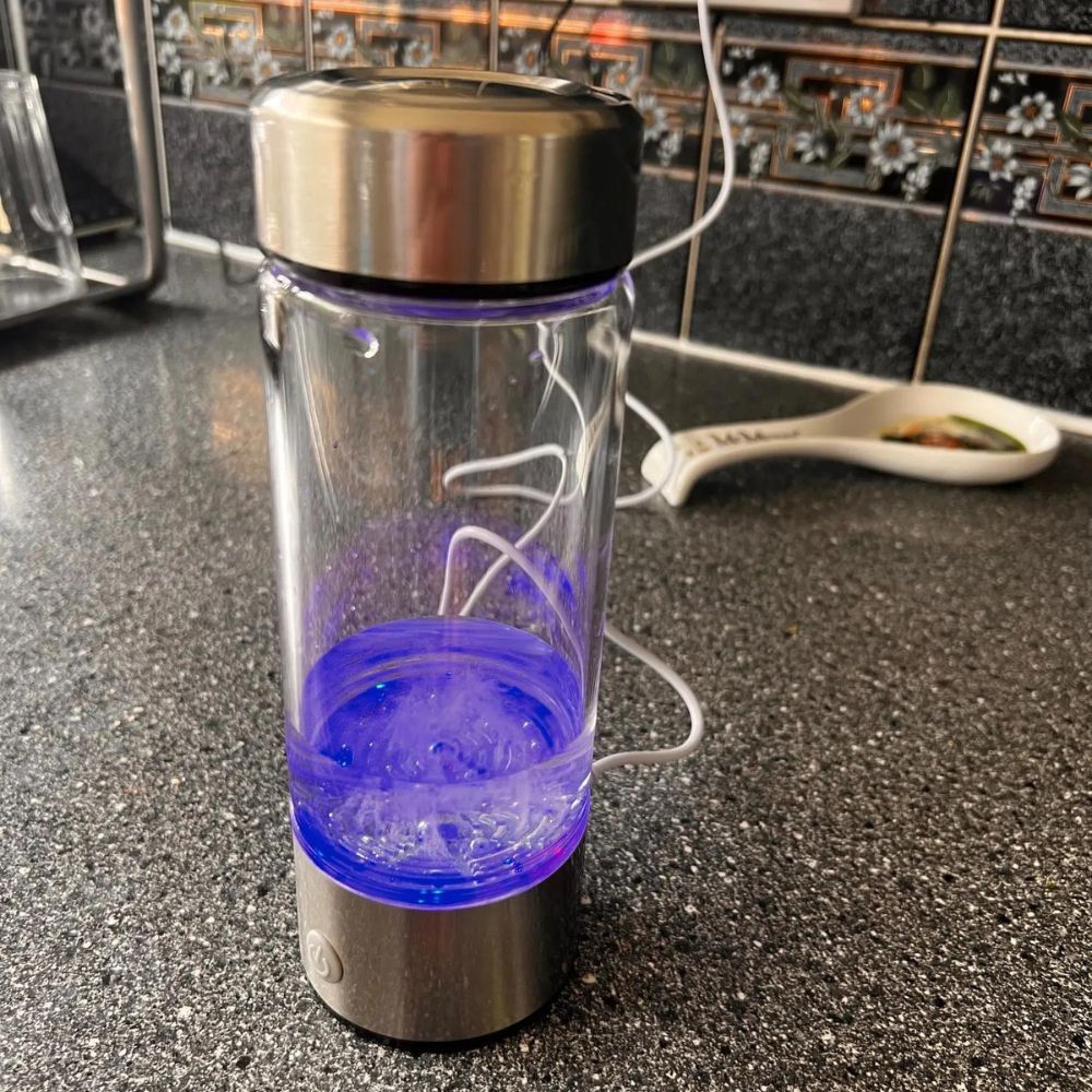 Bouteille d'eau hydrogénée pour Détox - Hydratation Antioxydante et Énergie Boostée