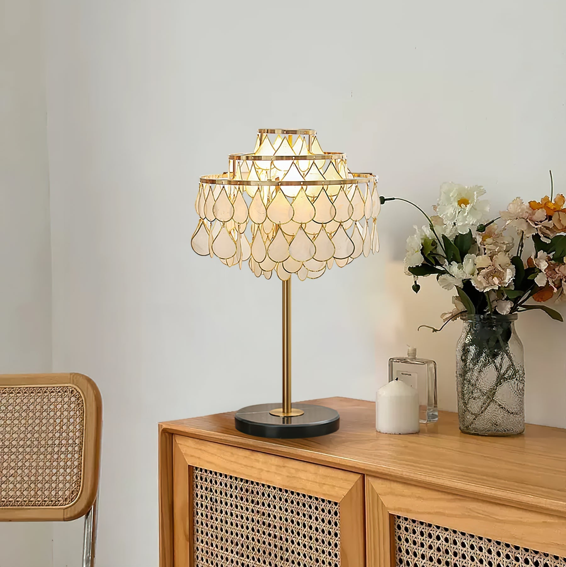 Lampe de Bureau en Coquillage - Éclairage Élégant et Ambiance Chaleureuse