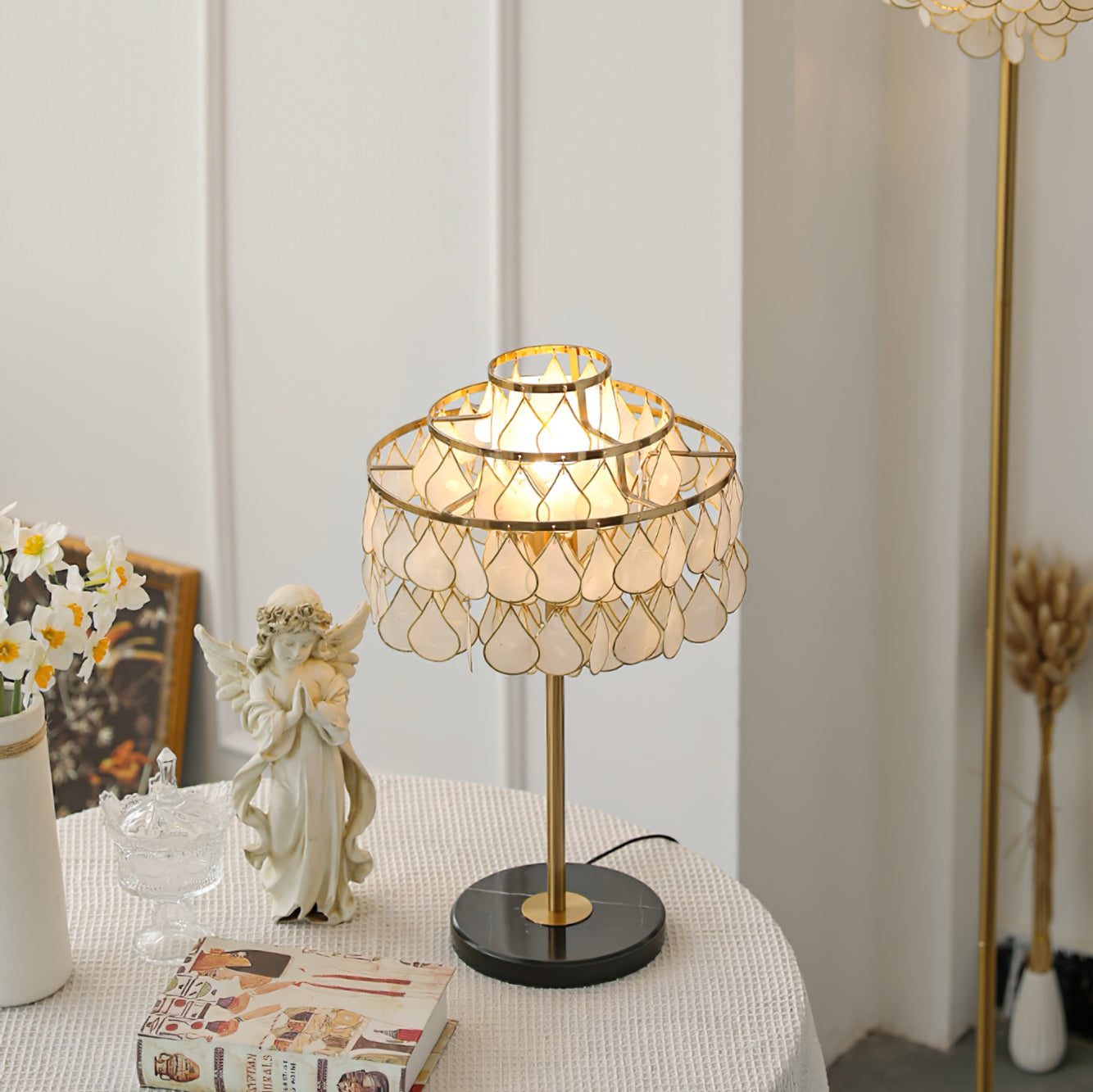 Lampe de Bureau en Coquillage - Éclairage Élégant et Ambiance Chaleureuse