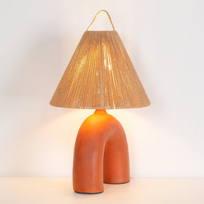 Lampe de Table Élégante - Fabrication Artisanale et Énergie Efficace