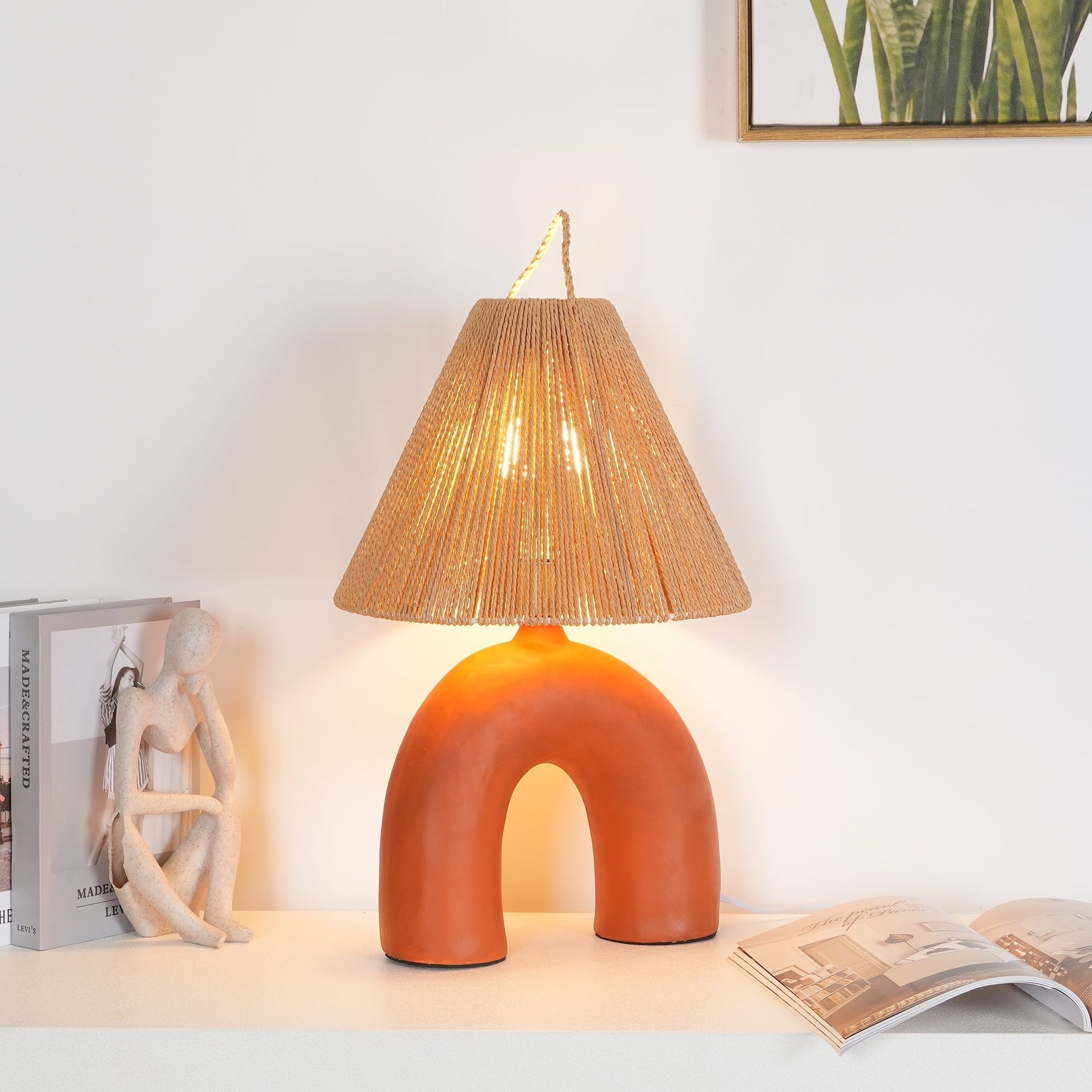 Lampe de Table Élégante - Fabrication Artisanale et Énergie Efficace