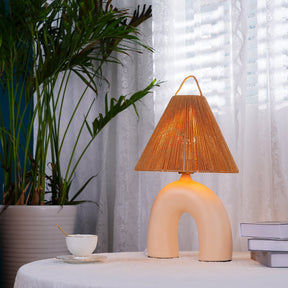 Lampe de Table Élégante - Fabrication Artisanale et Énergie Efficace