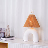 Lampe de Table Élégante - Fabrication Artisanale et Énergie Efficace