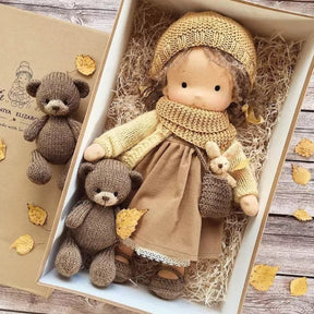 Poupée Waldorf Artisanale pour Enfants - Éveille l'Imagination et la Créativité