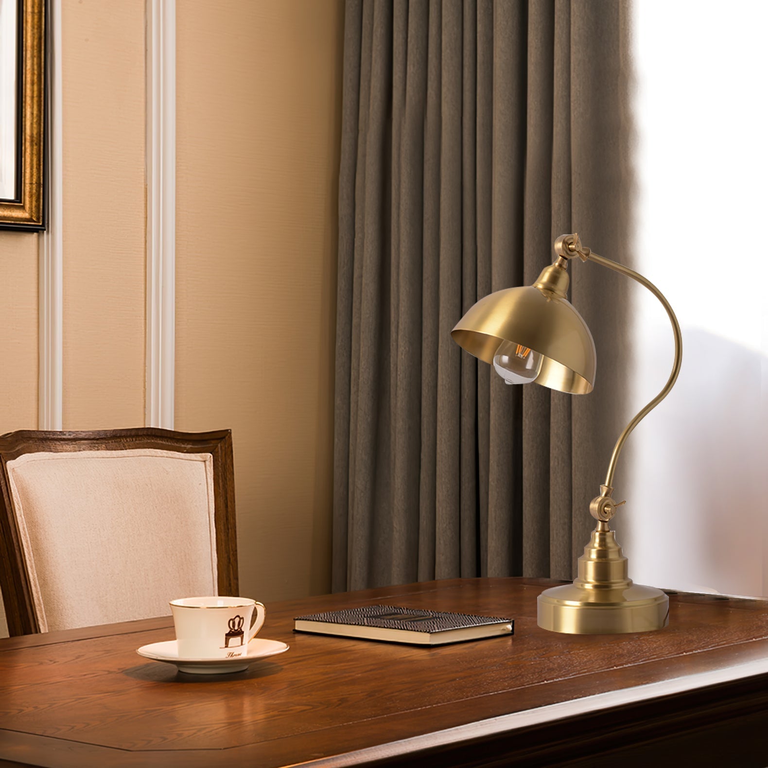 Lampe de Table en Laiton - Éclairage Élégant et Ajustable