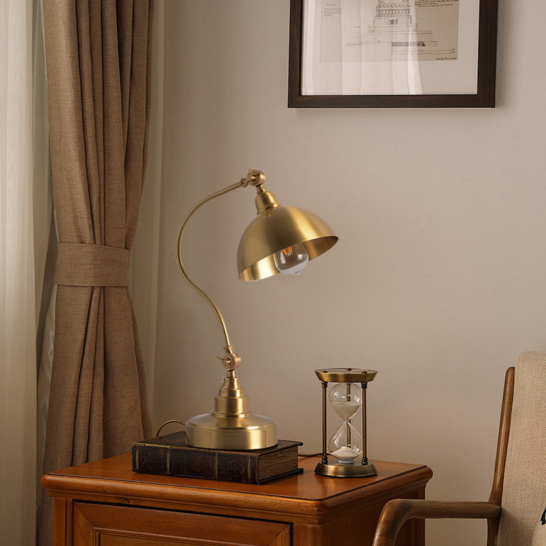 Lampe de Table en Laiton - Éclairage Élégant et Ajustable