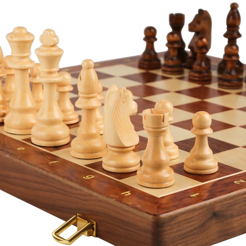 Ensemble d'échecs en Bois Pliable | Artisanat Élégant et Portable