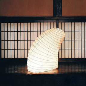 Lampe de Table en Papier de Mûrier - Design Organique et Élégant
