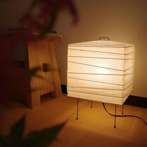 Lampe en Papier de Mûrier - Design Organique et Artisanat Raffiné