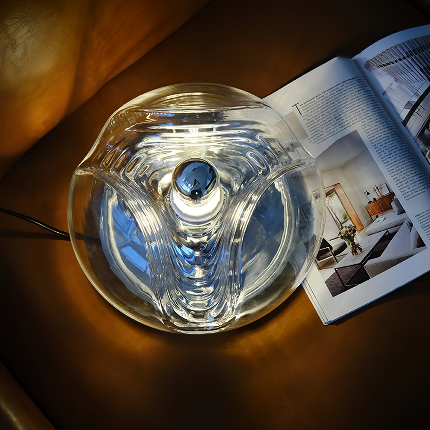 Lampe de Table Élégante - Design Compact et Éclairage Stylé