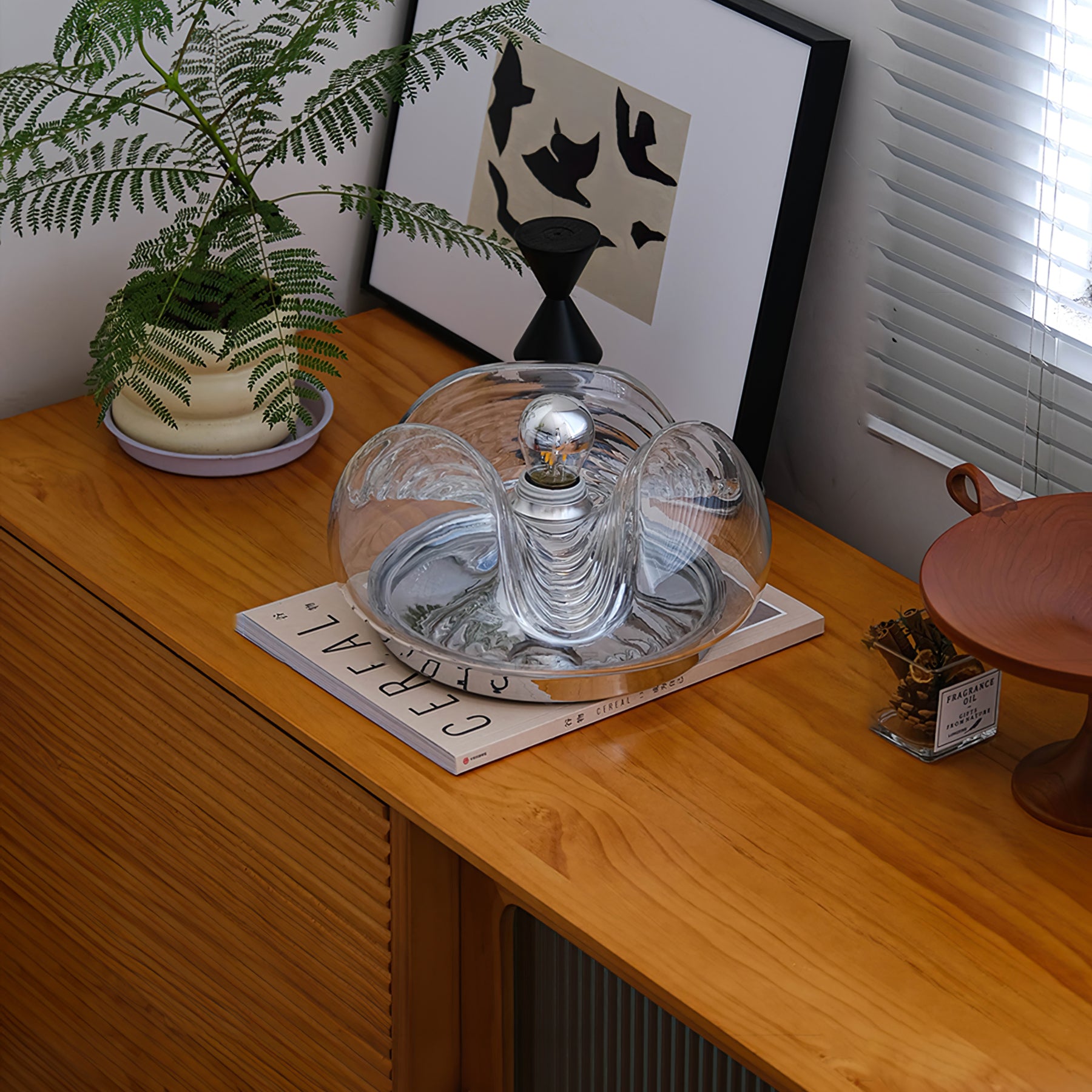 Lampe de Table Élégante - Design Compact et Éclairage Stylé
